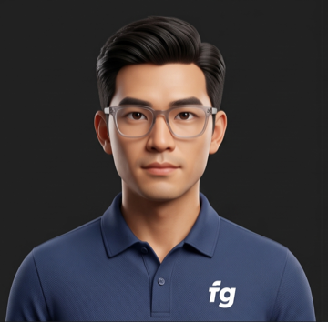 Adam — Ahli Analisis, jurulatih golf AI