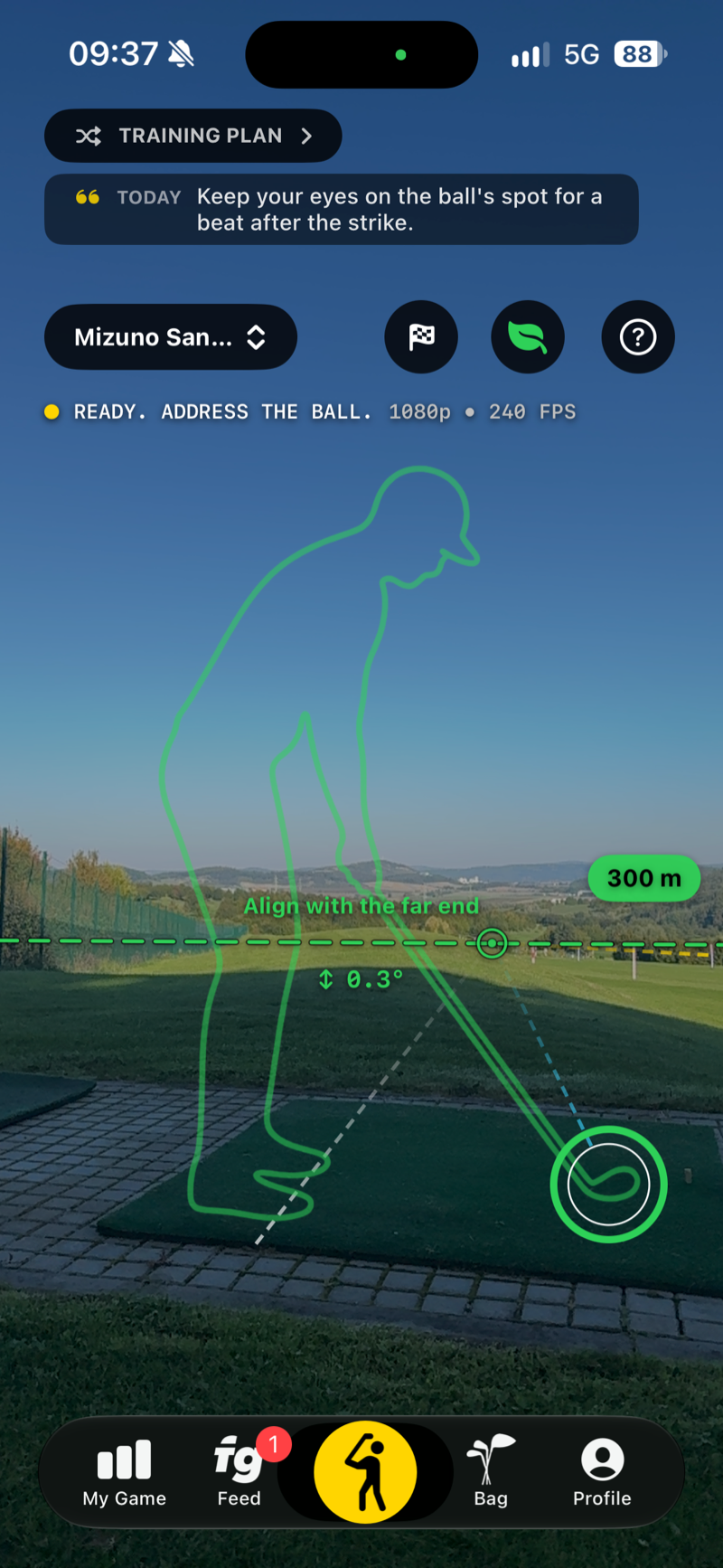 Training tab: camera with golfer silhouette, ball circle and the line on the far end of the range